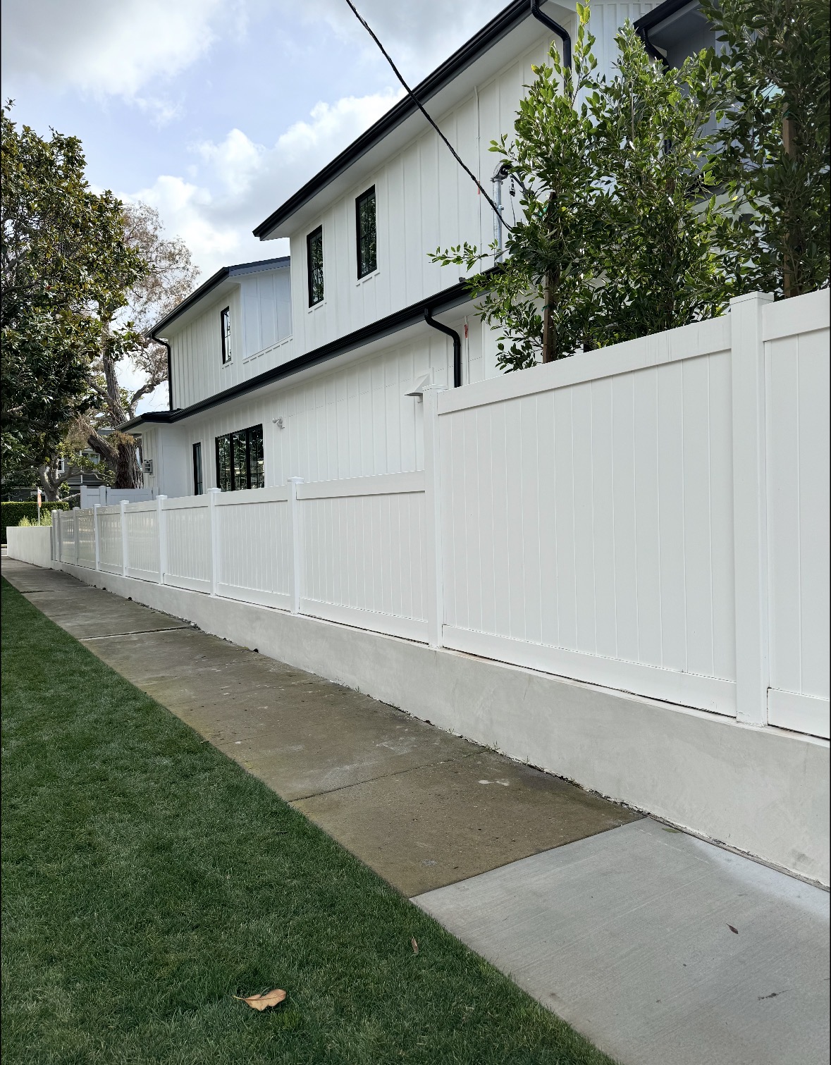 Vinyl Fences & Gates installation in Los Angeles by Fence Guys